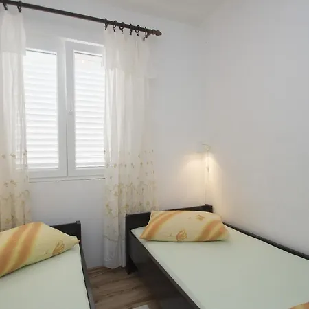 Seafront Dana Vela Luka