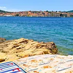 Seafront Dana Vela Luka