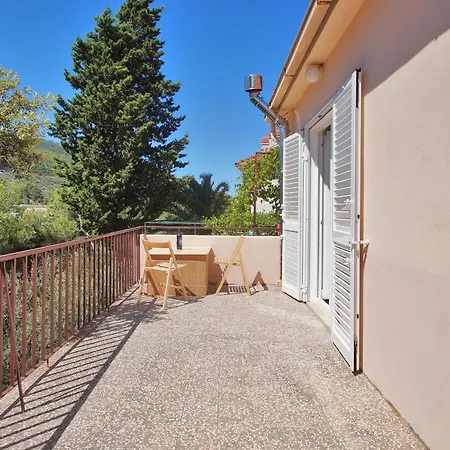 Seafront Dana アパート