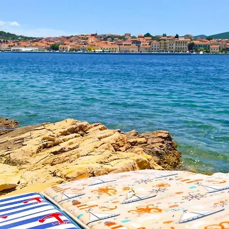Seafront Dana Vela Luka